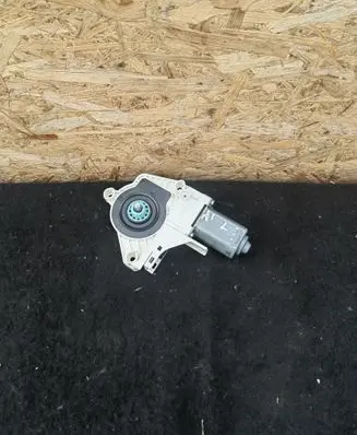 Audi A1 Front door window regulator motor 8K0959801C