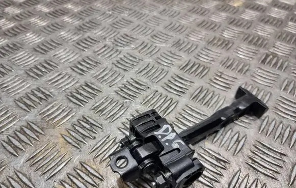 Volvo V70 Rear door check strap stopper C8p5d