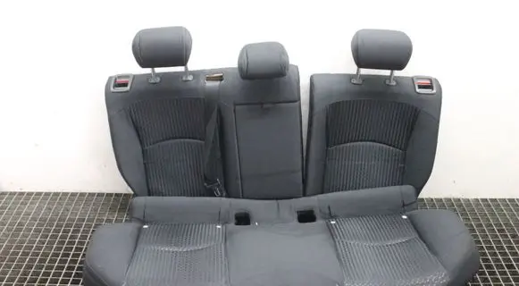 Toyota Prius (XW50) Rear seat 