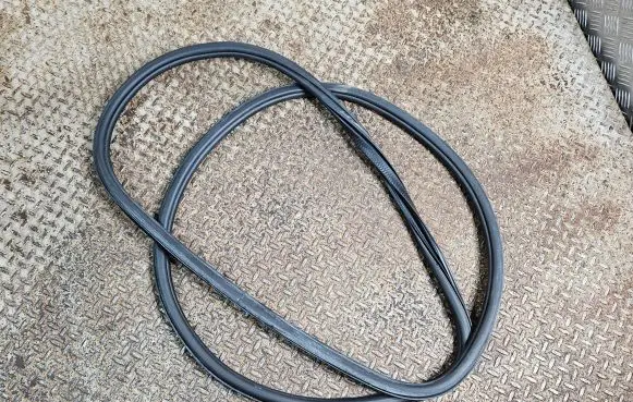 Volkswagen Tiguan Allspace Front door rubber seal 5NN867911
