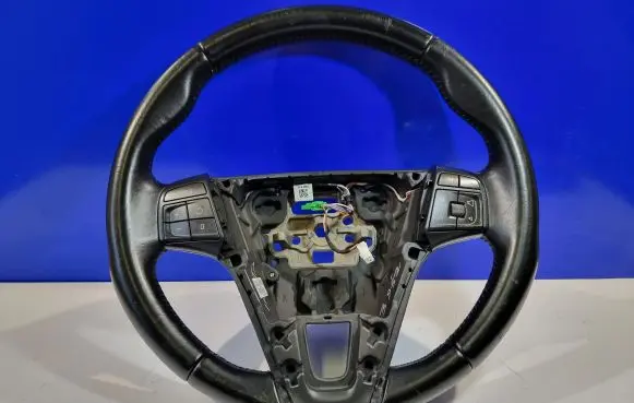 Volvo V40 Steering wheel 34110217B 31332911