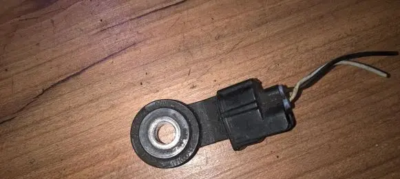 Toyota Corolla E120 E130 Detonation knock sensor 1710001110 171000-1110