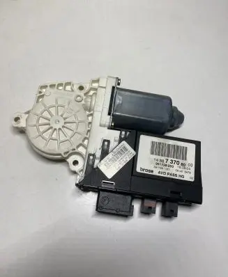 Peugeot 807 Front door window regulator motor 1488737080 A91728101 991728203