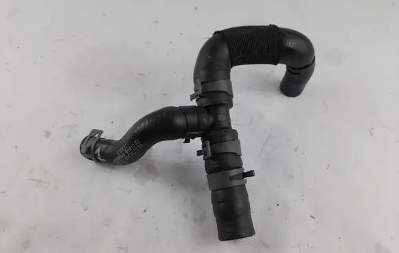 Volkswagen Golf VIII Engine coolant pipe/hose 3Q0122073AA KA4162978
