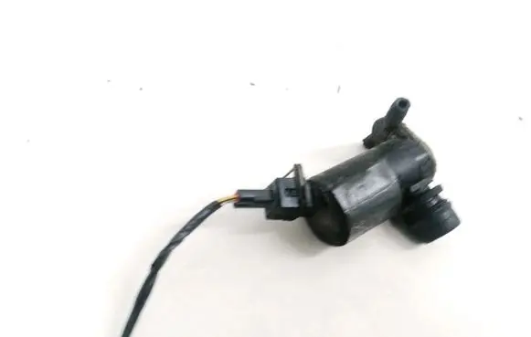 Ford Focus Windscreen/windshield washer pump 93BB17K624BA