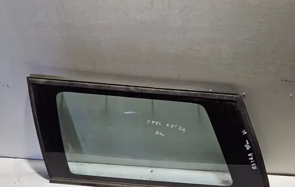Opel Astra F Rear side window 43R000980