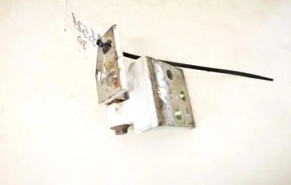 Peugeot Partner Front door upper hinge