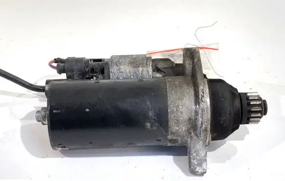 Volkswagen PASSAT B7 Starter motor 02M911024C
