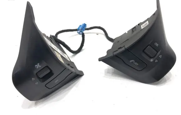 Peugeot 2008 I Steering wheel buttons/switches 98084115ZD