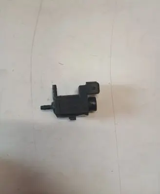 Volvo XC90 Turbo solenoid valve 30611668 11T060 72224010