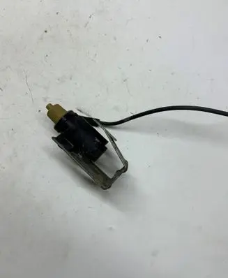 Mercedes-Benz C W205 Turbo solenoid valve A0101531328 70078210 17T012