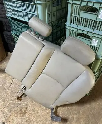 Infiniti FX Rear seat 