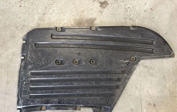 BMW 4 G22 G23 G24 G26 Gearbox bottom protection 7340860