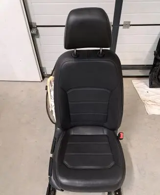 Volkswagen PASSAT B8 USA Front passenger seat 