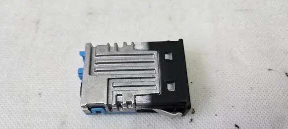 BMW 3 G20 G21 USB socket connector 8711939