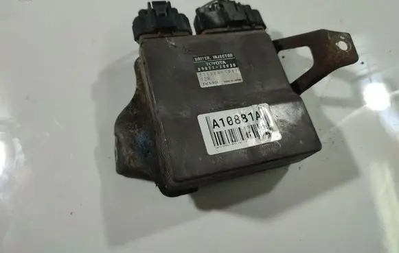 Toyota Avensis Verso Fuel injection control unit/module 8987120030
