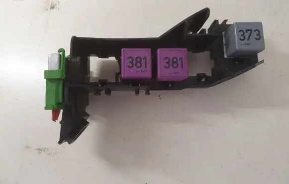 Audi A8 S8 D3 4E Fuse module 4E0937503B