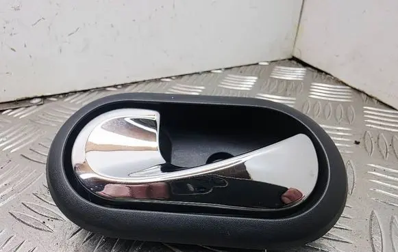 Dacia Duster Front door interior handle 8200733848