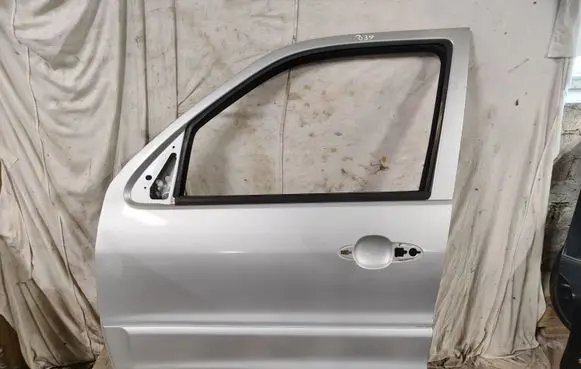 Mazda Tribute Front door