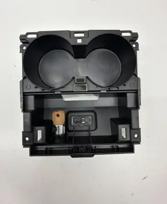 Tesla Model Y Cup holder front 175553200