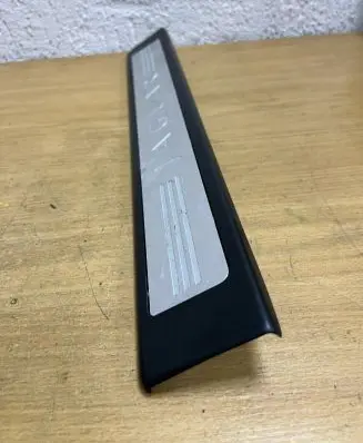 Jaguar XF X250 Front sill trim cover 8X2313201A F2110