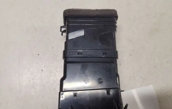 KIA Sportage Dash center air vent grill 974101F500 U065213800
