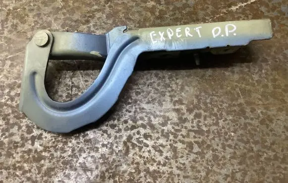 Engine bonnet/hood hinges