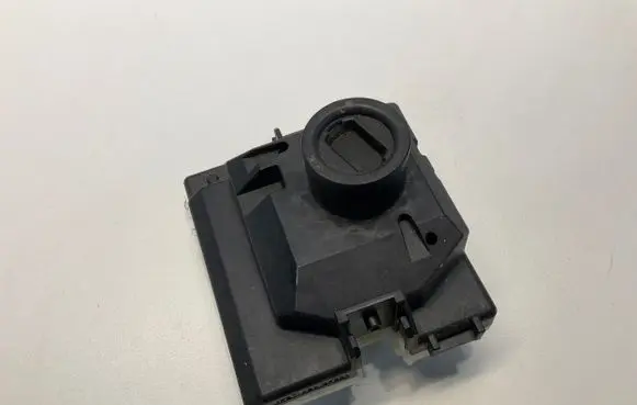 Mercedes-Benz C AMG W205 Ignition lock A2059000924 33325801 A00571