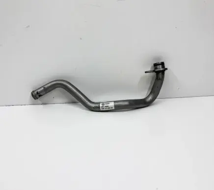 Volkswagen Touareg II Engine coolant pipe/hose 7P0121065AC