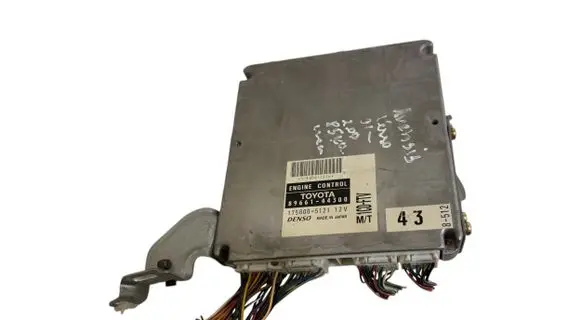 Toyota Avensis Verso Engine control unit/module 8966144300 1758005121