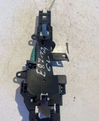 Rear door exterior handle/bracket