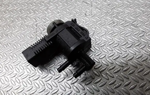 Skoda Yeti (5L) Turbo solenoid valve 1K0906283A