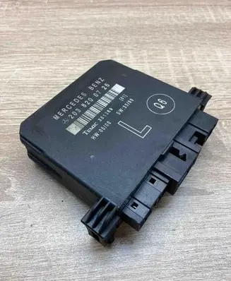 Mercedes-Benz C W203 Door control unit/module 2038200726