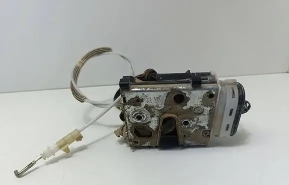 Audi A6 S6 C4 4A Rear door lock 4A0185