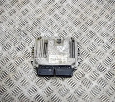 Ford Fiesta Engine control unit/module 1039S62318 C1B112A650EF