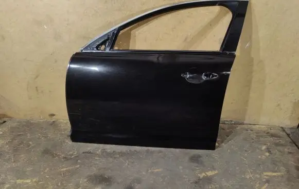 Jaguar XJL Front door AW9320221