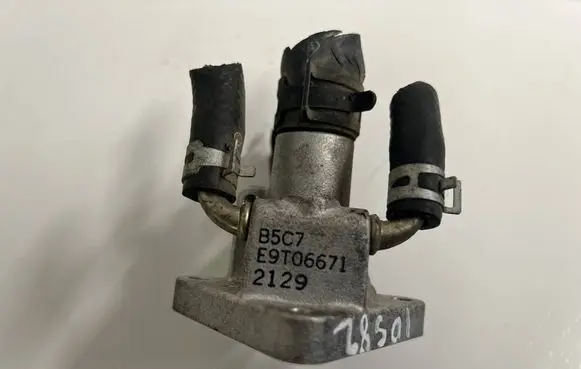 Mazda Demio Idle control valve (regulator) E9T06671