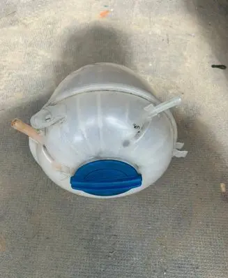 Volkswagen Transporter - Caravelle T6 Coolant expansion tank/reservoir 7E0121407B
