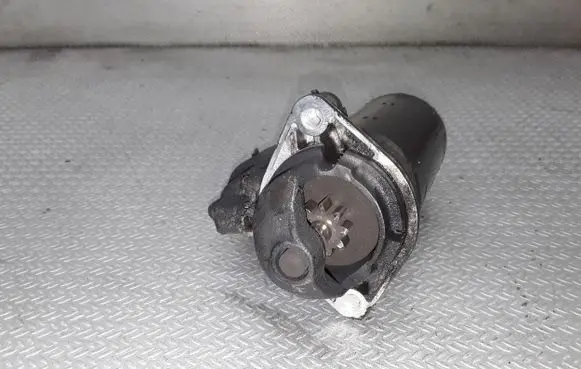 BMW 5 E39 Starter motor 7785691 0001109200