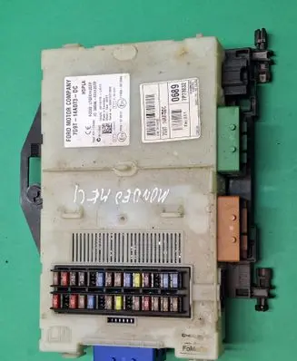 Ford Mondeo MK IV Fuse module 7G9T14A073DC