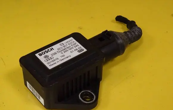 Volkswagen PASSAT B5.5 ESP acceleration yaw rate sensor 8E0907637A 0265005245