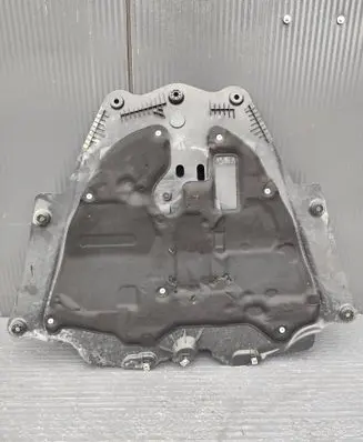 Dacia Sandero III Engine splash shield/under tray 758929087R