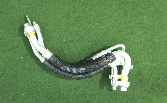 Tesla Model 3 Air conditioning (A/C) pipe/hose 155505599C R1234M