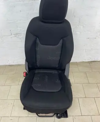 Jeep Renegade Front passenger seat 