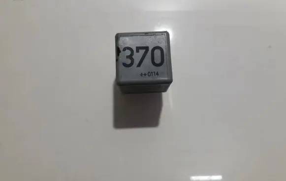Audi A6 S6 C5 4B Other relay 8d0951253 v23134-j52-x300