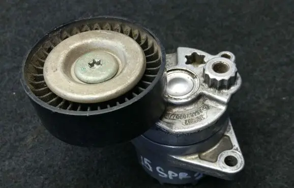 Mercedes-Benz CLK A209 C209 Generator/alternator belt tensioner A6462000270