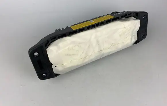 Mercedes-Benz C W205 Passenger airbag 2058600500 34169925A 1031533010719