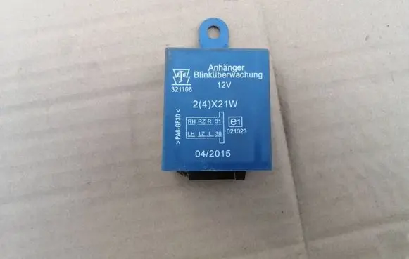 Volkswagen PASSAT B5.5 Other relay 321106 24X21W 021323