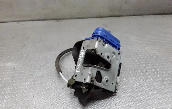 Audi A4 S4 B5 8D Rear door lock 8D0839016A