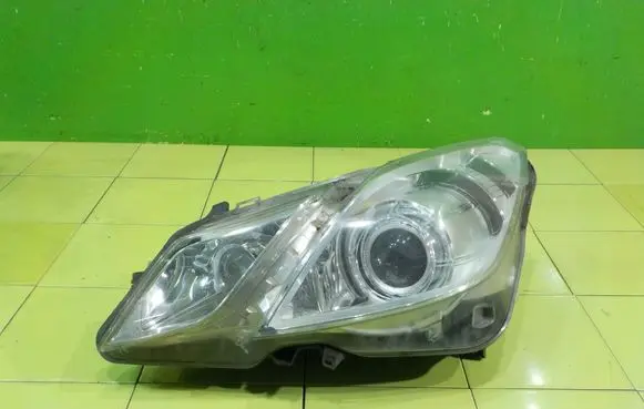 Mercedes-Benz E C207 W207 Headlight/headlamp A2078200159
